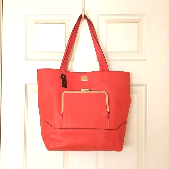 NWT. The Limited big and bright shoulder bag. - Picture 1 of 4